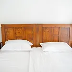 Rustic House In Vipava Valley Vakantiehuis Lozice