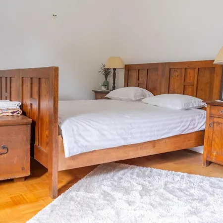 Rustic House In Vipava Valley Lozice