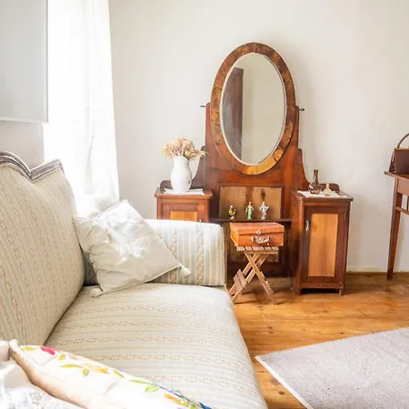 Rustic House In Vipava Valley Lozice